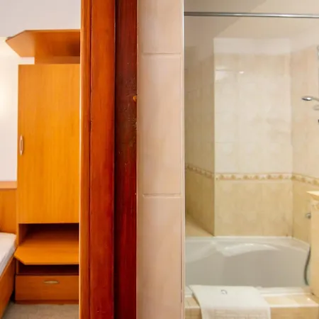 Caprice Guest house 3*