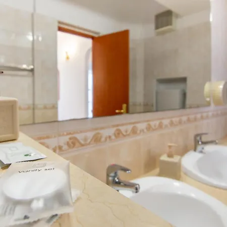 Guest house Caprice 3*